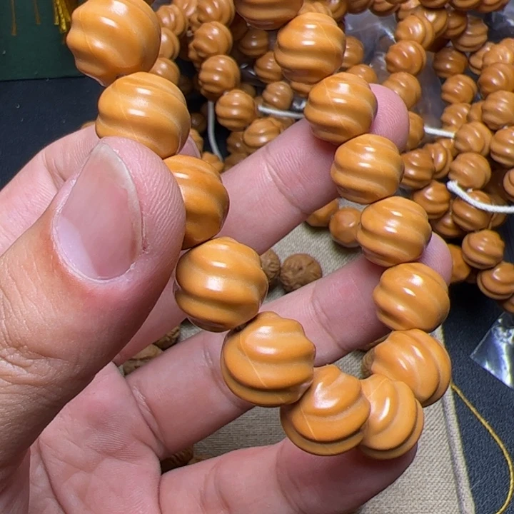 猴头核桃手串卡罗拉