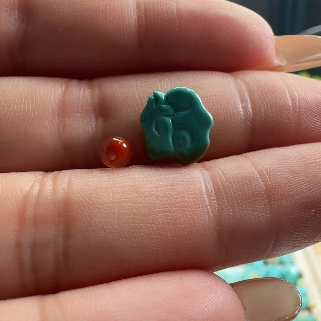 南红玛瑙未镶嵌颈饰