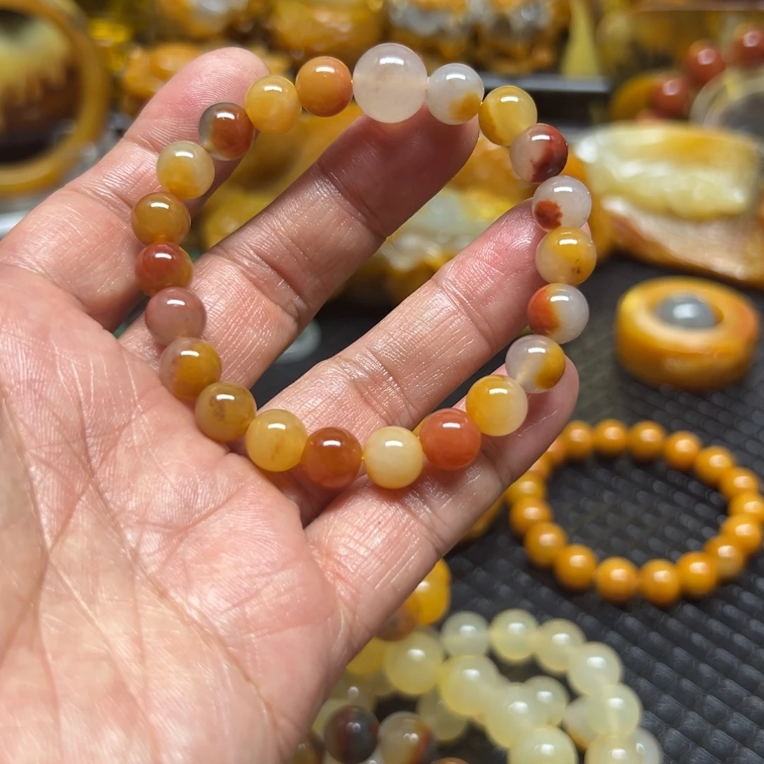 石英质玉未镶嵌颈饰