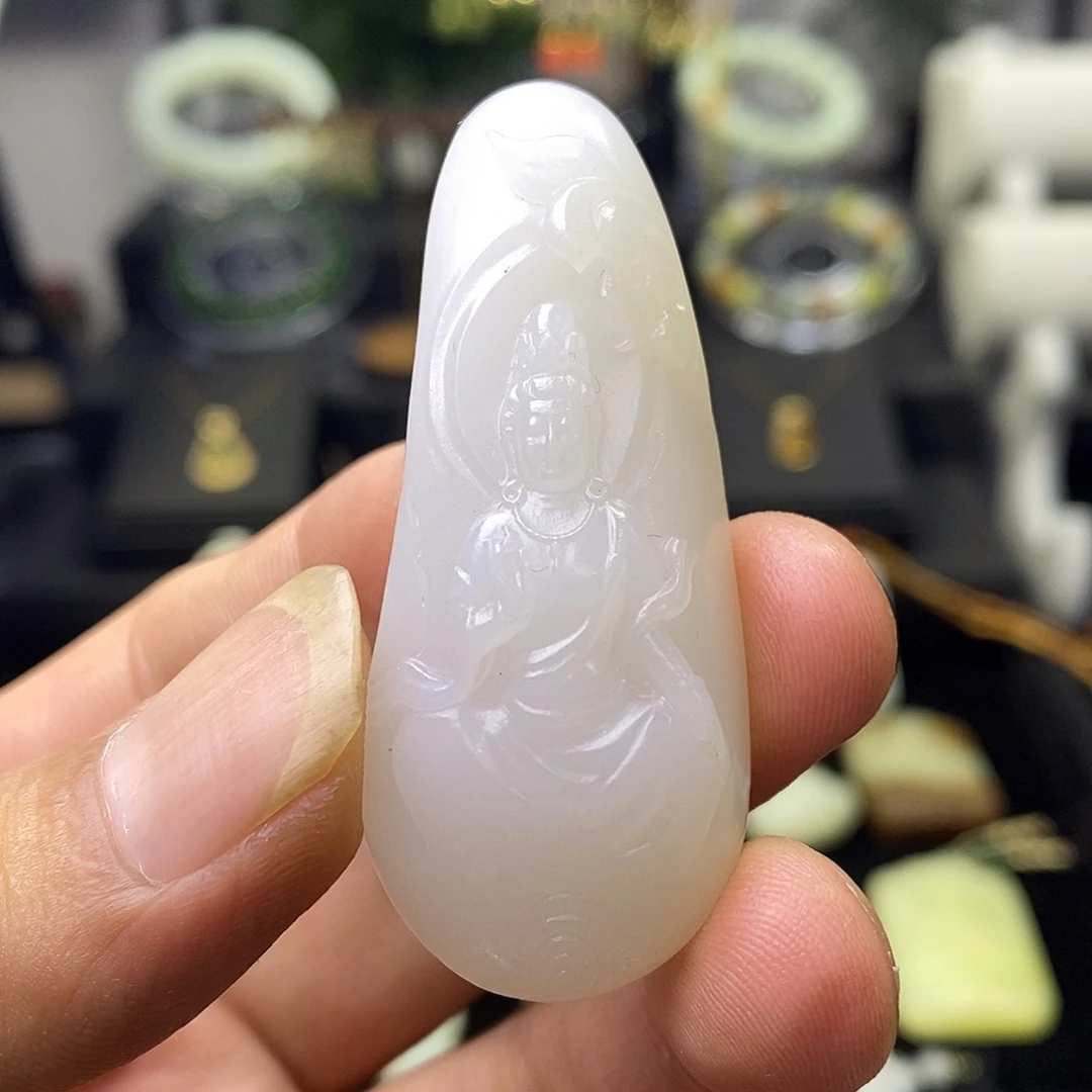 和田玉未镶嵌颈饰