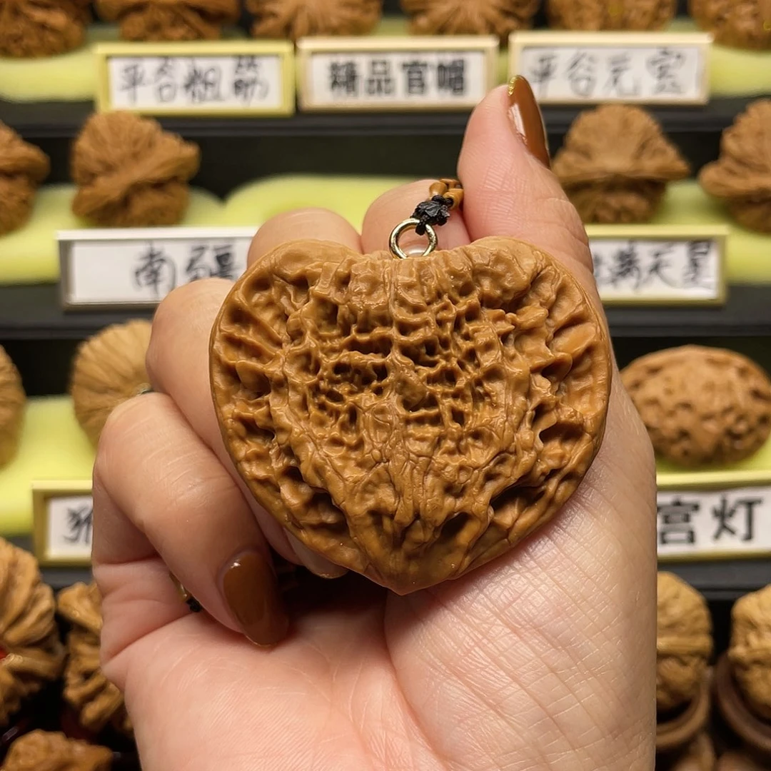 【闪购商品】吊坠文玩核桃一片真心52