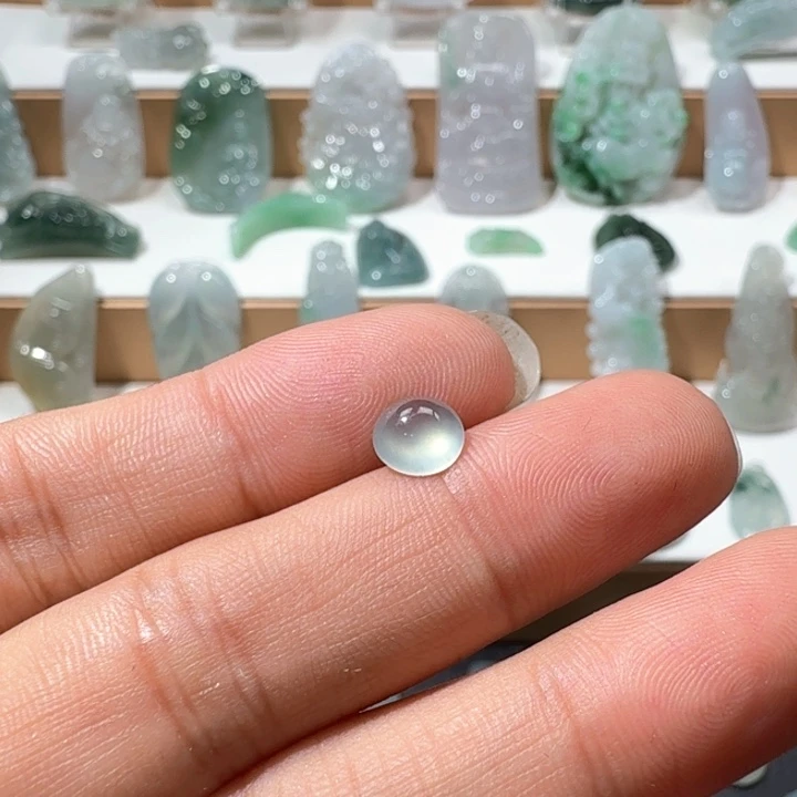 稳****翡翠未镶嵌颈饰翡翠