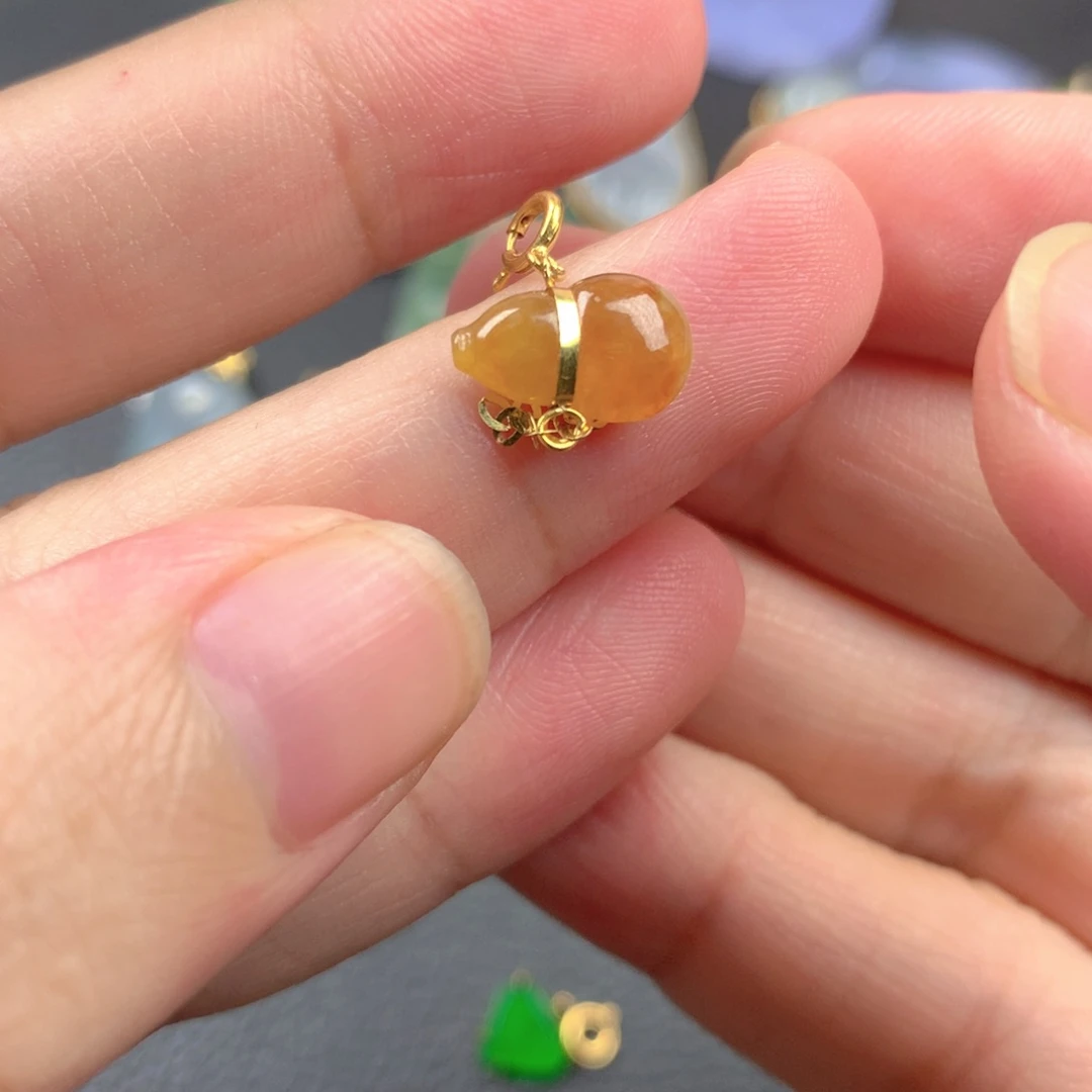 【闪购商品】颈饰18K金镶嵌翡翠翡翠