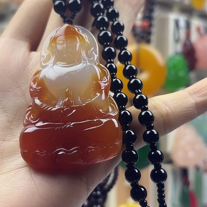 D***h玛瑙/玉髓未镶嵌颈饰