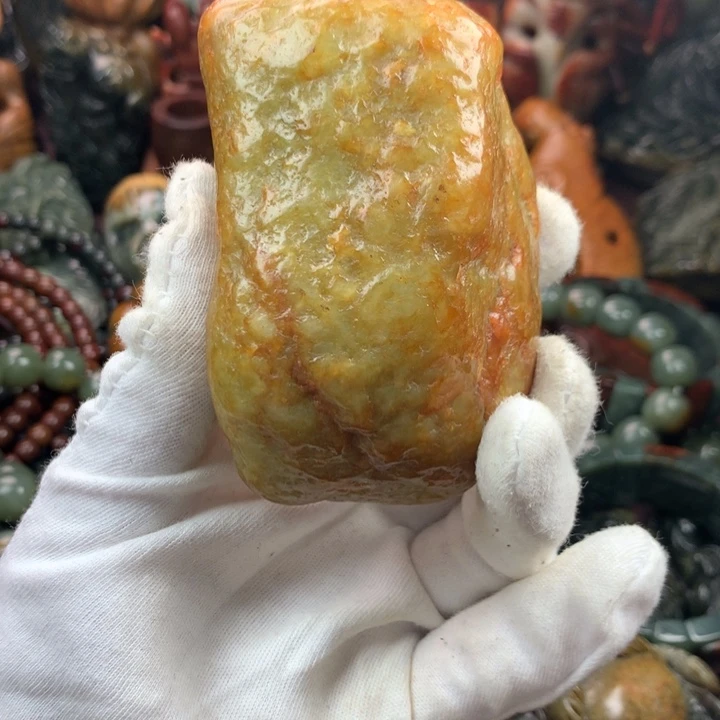 透闪石质玉未镶嵌珠宝奇石