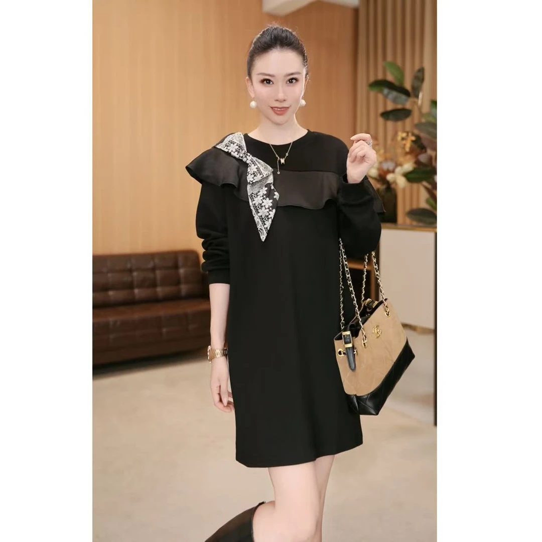 林果&季得 【致敬优雅】设计感圆领印花拼接荷叶边秋季宽松中长卫衣