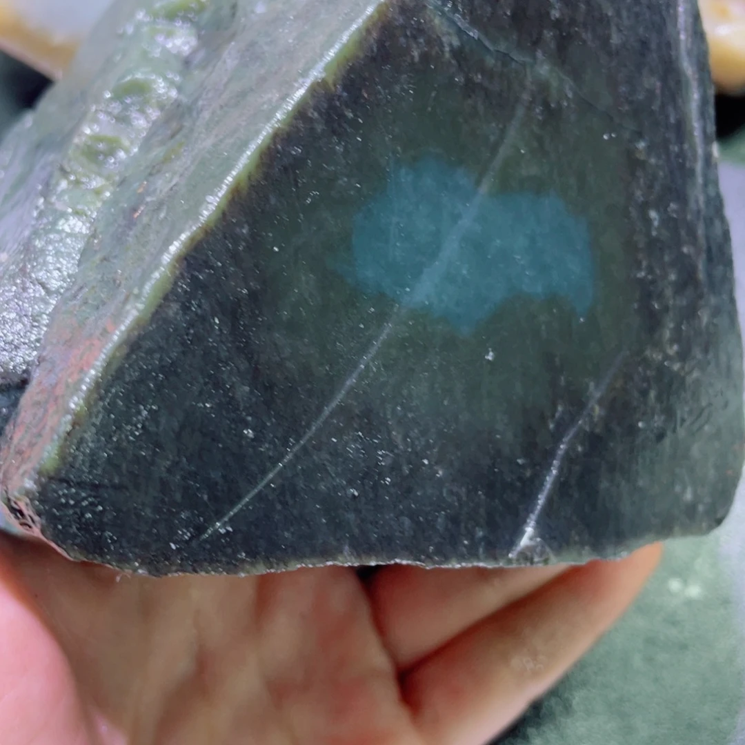 和田玉未镶嵌珠宝半成品