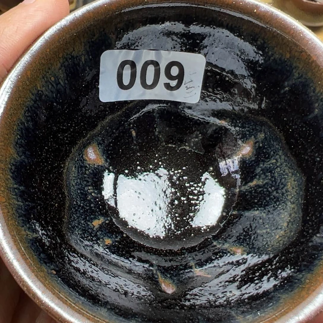 茶盏雪*最近手头有点紧，想借你的手牵牵