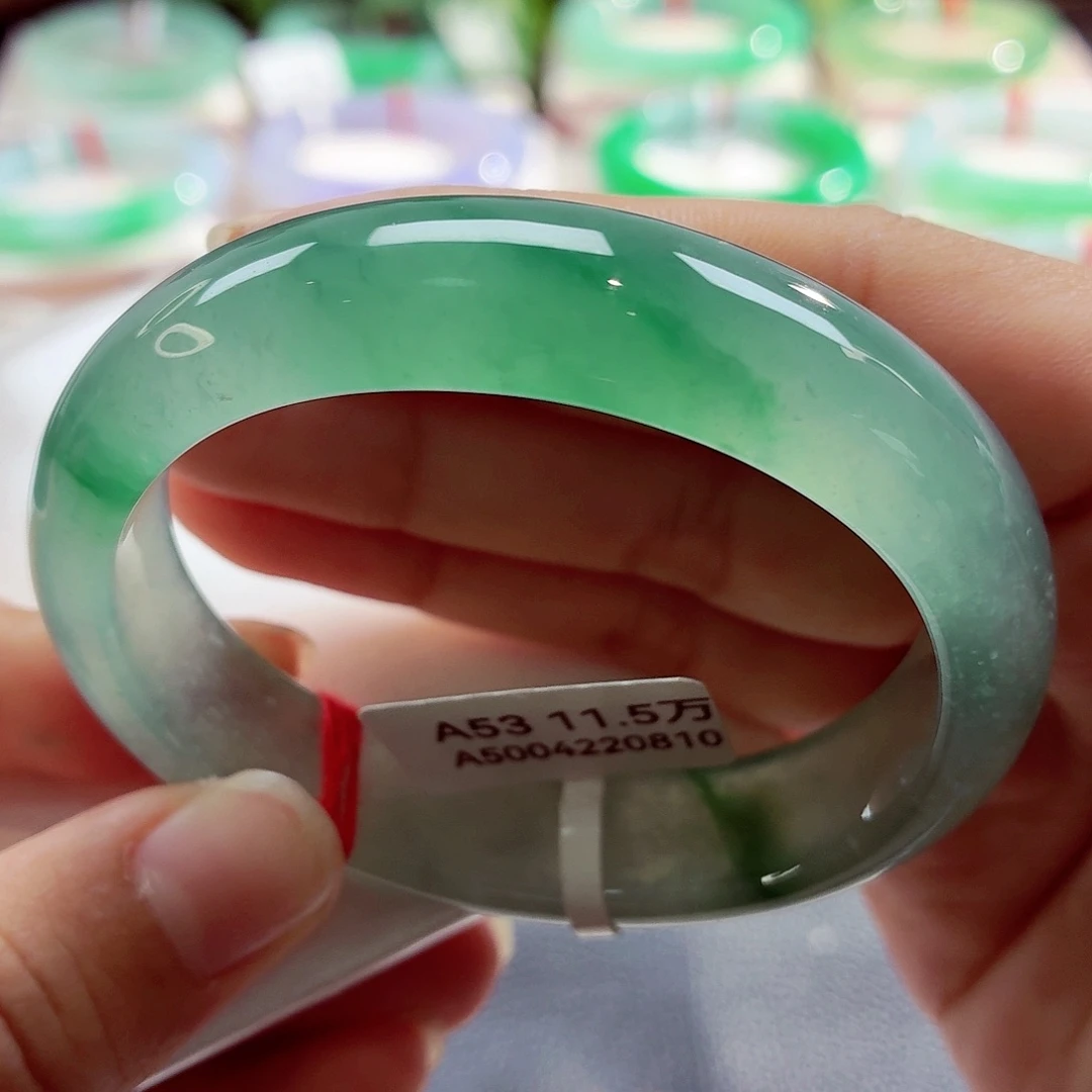 翡翠未镶嵌手镯（贵妃镯）小宽版冰绿点翠68-53.6贵40