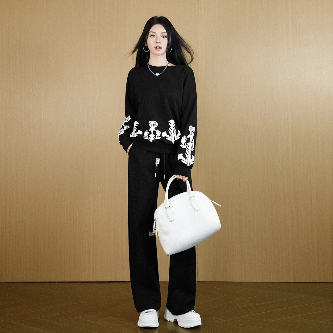 黑色高级感休闲时尚套装女春秋宽松显瘦运动印花卫衣阔腿裤两件套