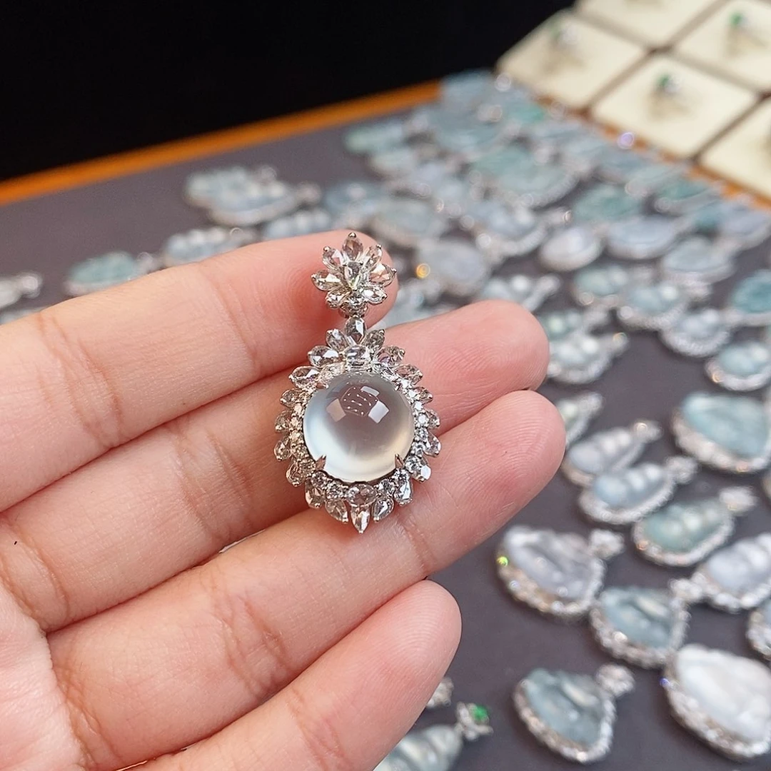 翡翠颈饰未镶嵌小****食天然缅甸a货翡翠