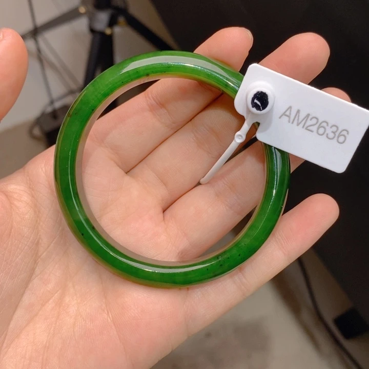 和田玉（碧玉）未镶嵌手镯