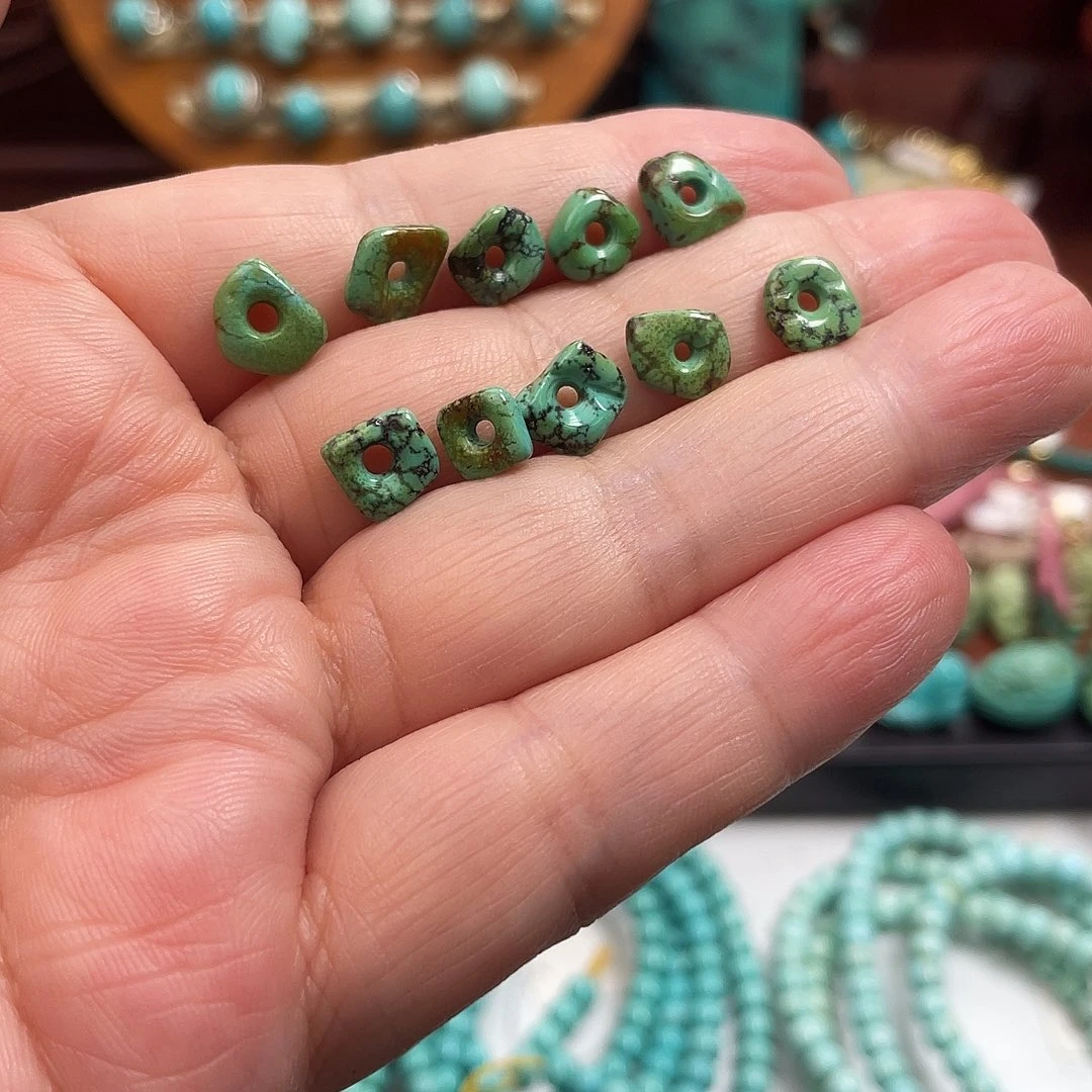 未镶嵌绿松石珠宝奇石