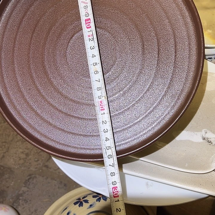瓷铁红釉茶承一支