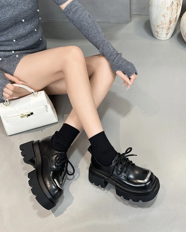 HuoHuo厚底春季新款方头百搭洋气乐福鞋黑色时尚英伦风复古5886-3