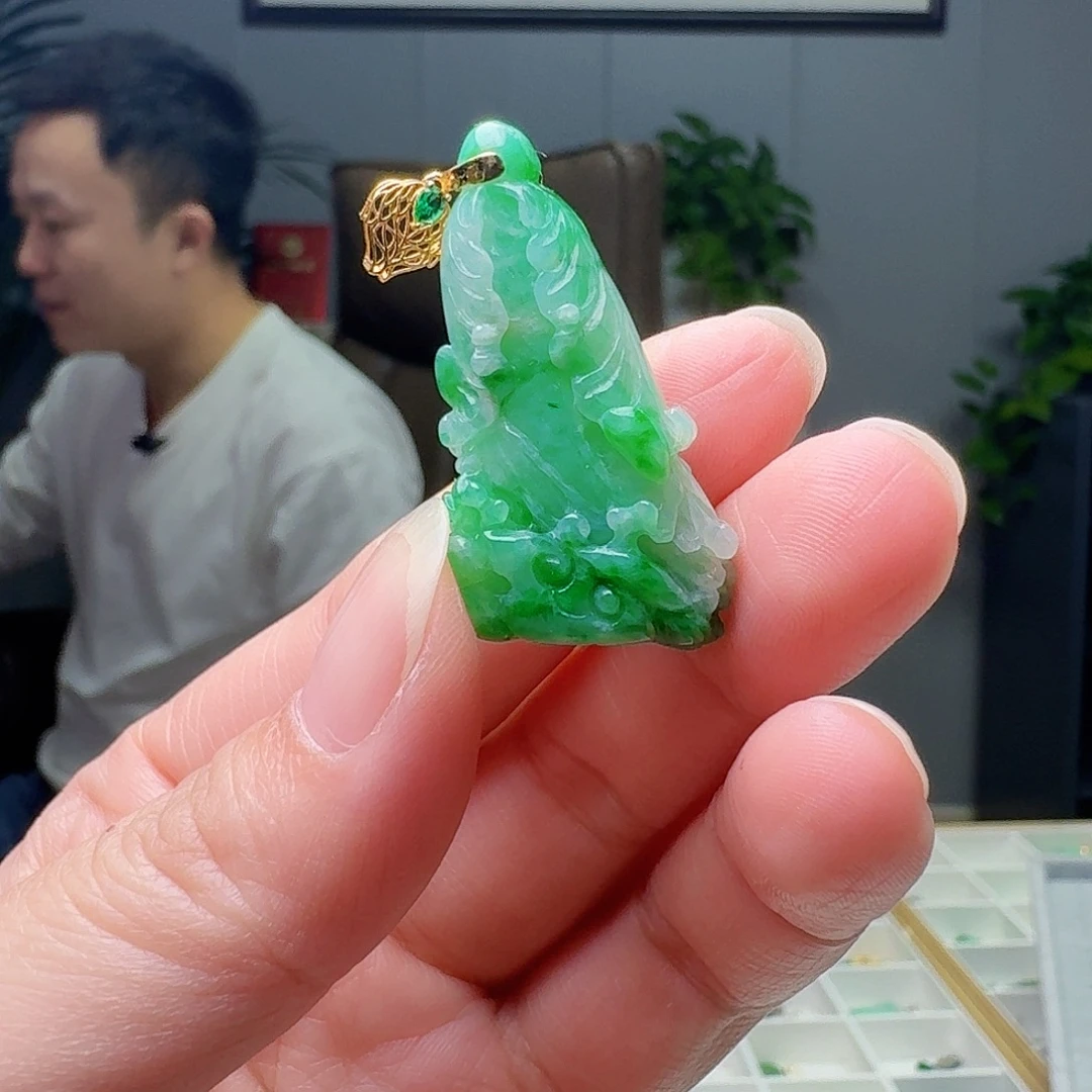 翡翠18K金镶嵌吊坠(不含链)天然