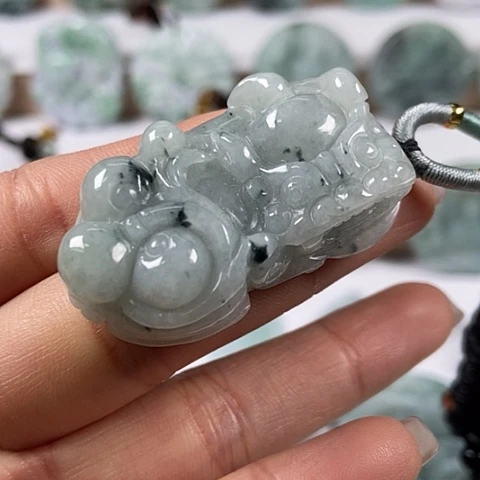 翡翠颈饰未镶嵌貔貅福利