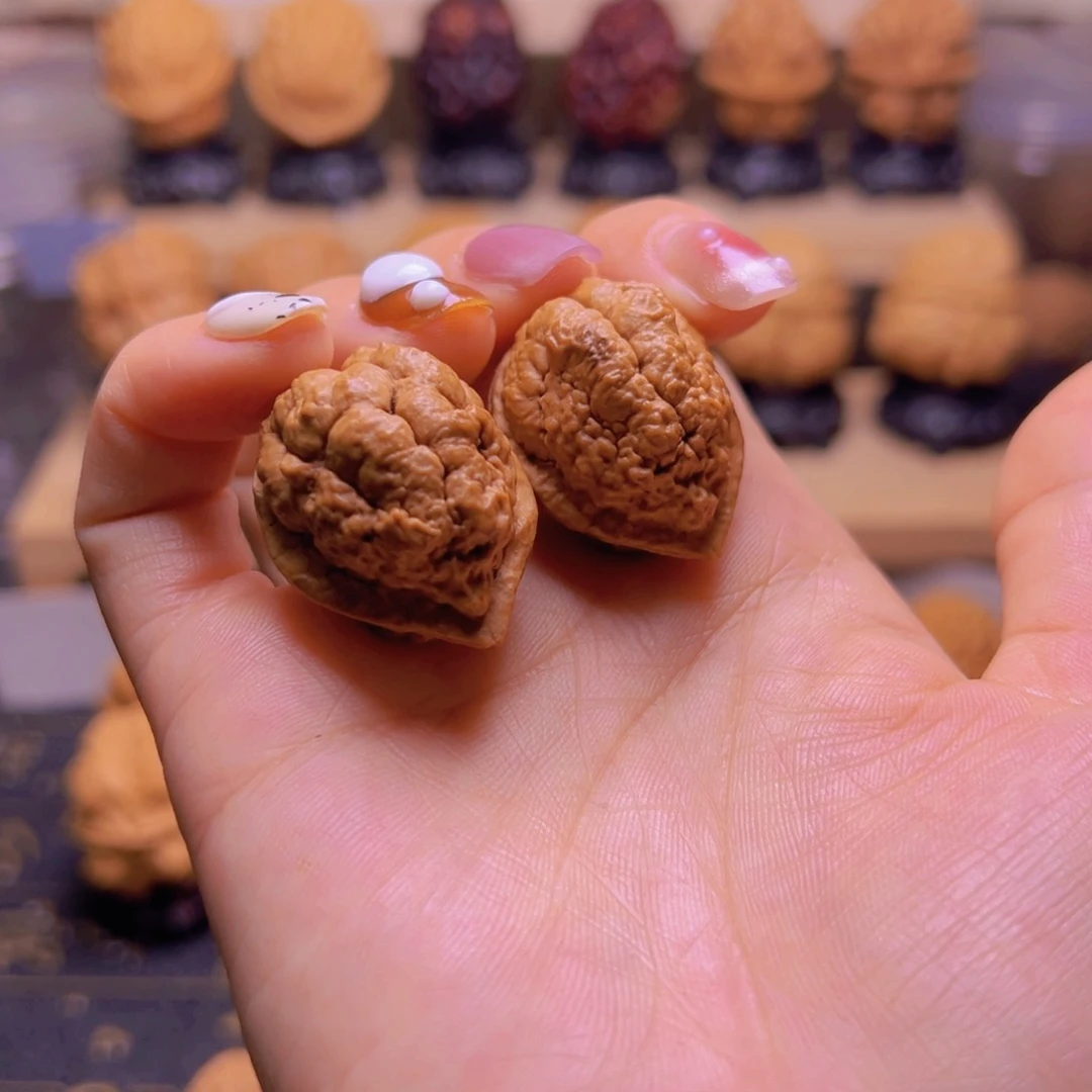 文玩核桃把件小云石H3