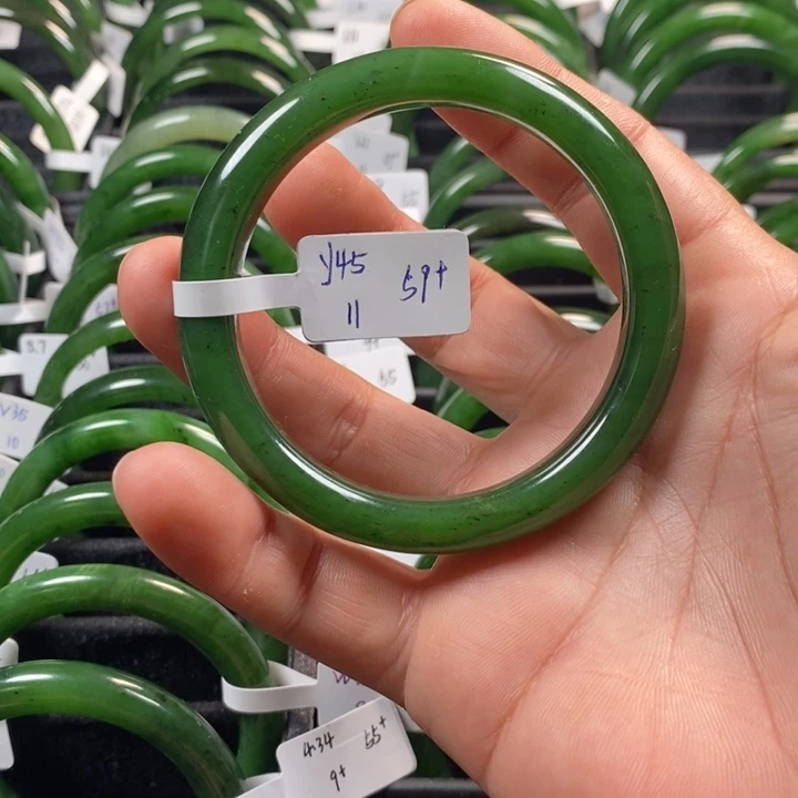 和田玉（碧玉）手镯未镶嵌59+