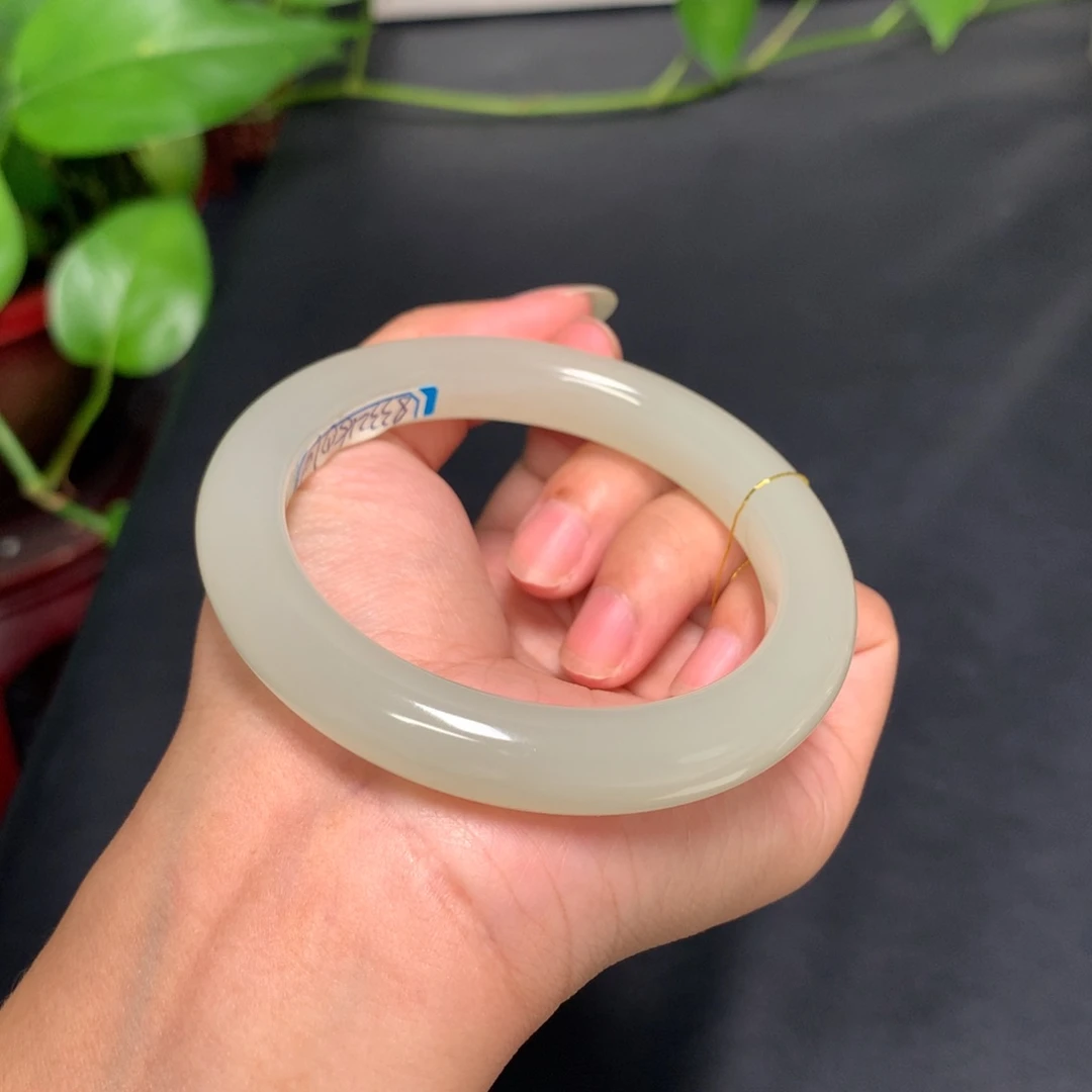 和田玉手镯未镶嵌58