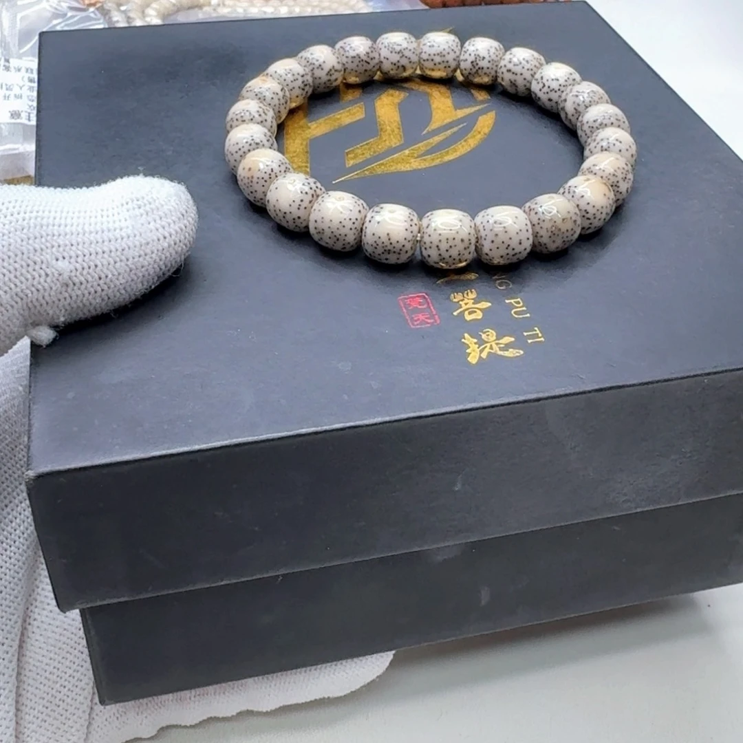 星月菩提手串32糯冰卡姿兰大眼睛针尖星10左右桶单圈