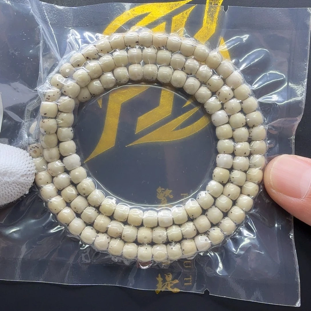 星月菩提吊坠35一物一图冰白大眼睛通体6左右108
