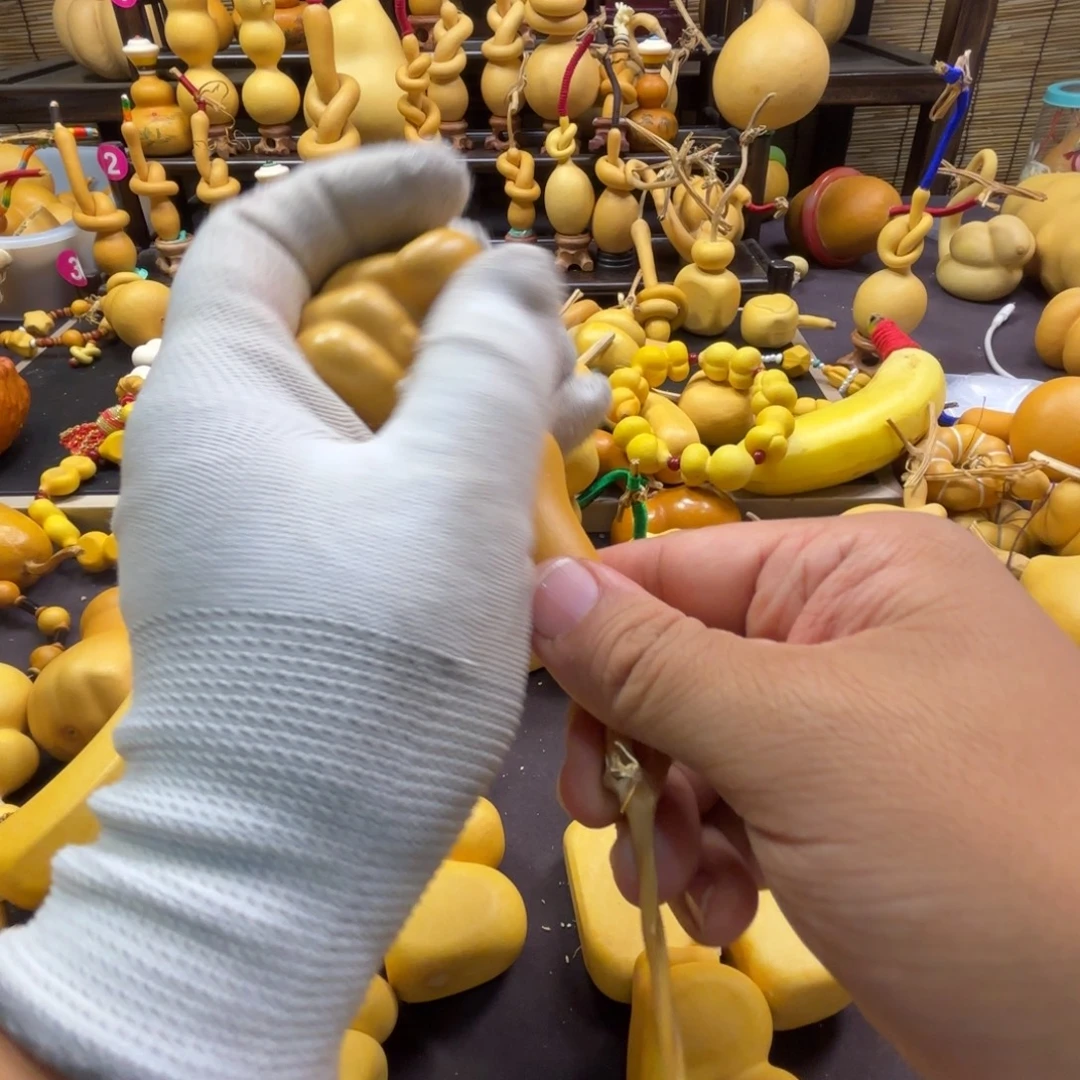 -***周精品大权在握一把抓一把握