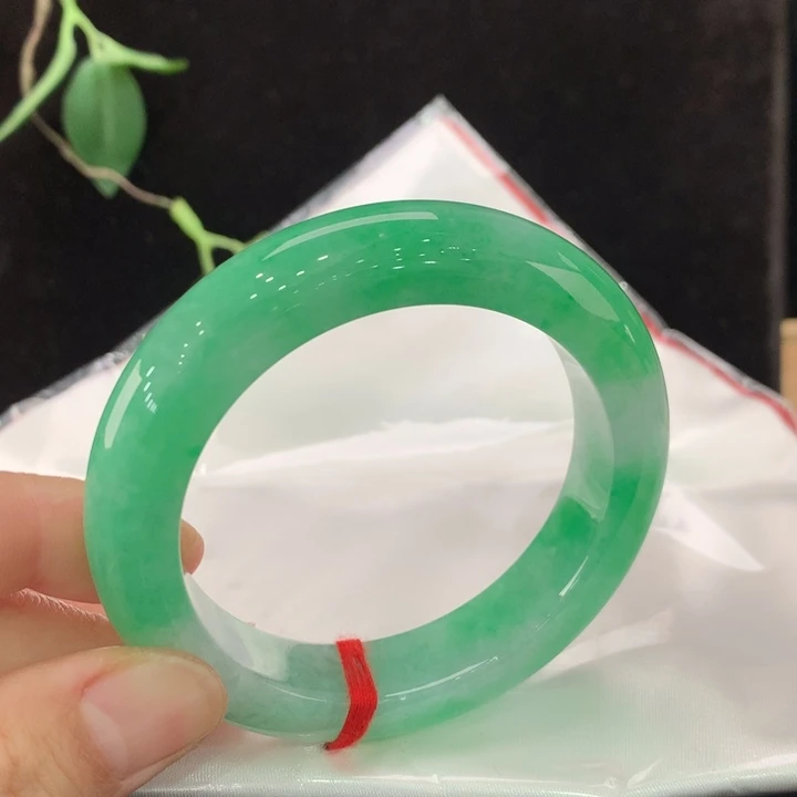 翡翠手镯未镶嵌111/1005