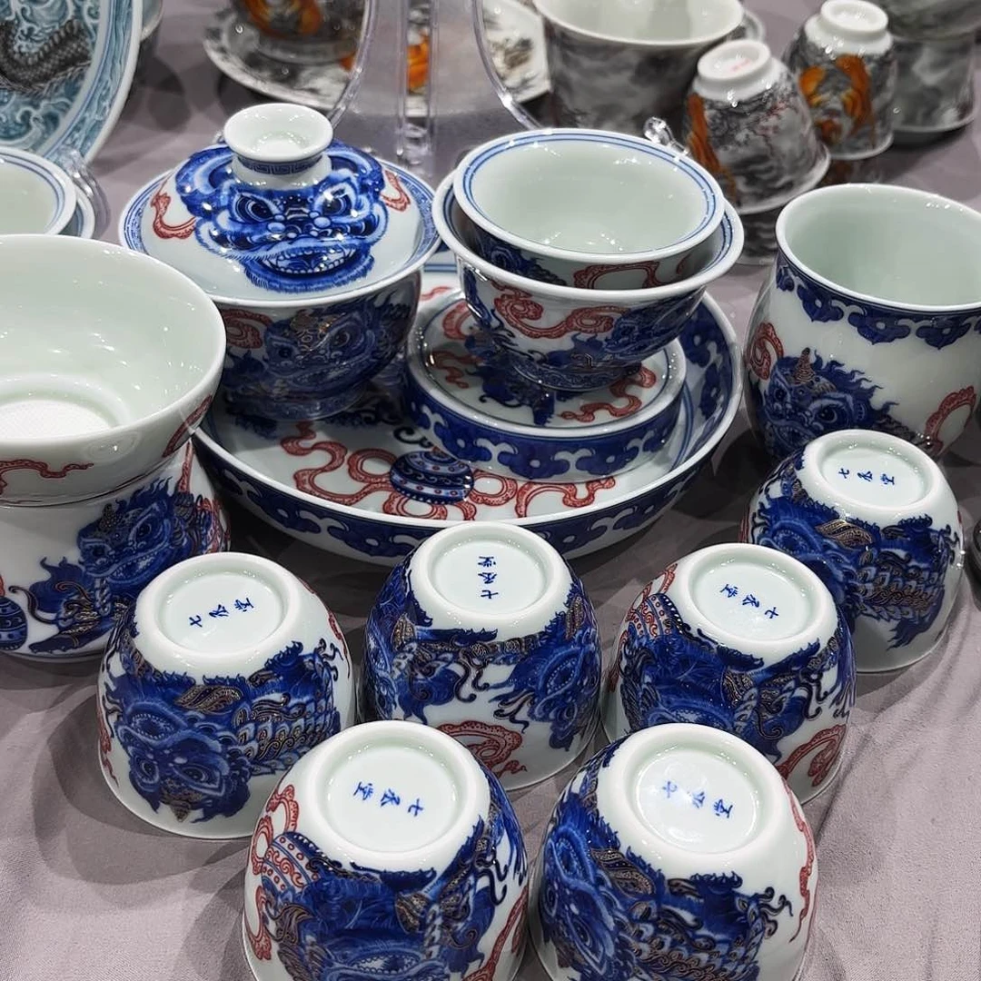 瓷片章**忌景德镇瓷器艺术