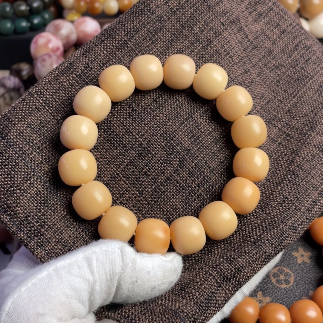 妍***锅菩提根/象牙果吊坠16，微瑕