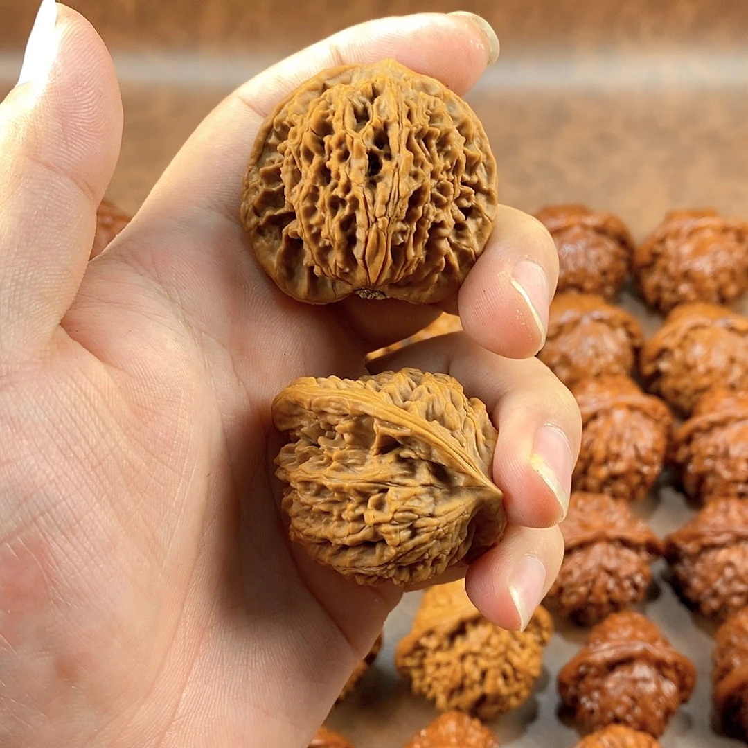 文玩核桃吊坠盘龙纹40