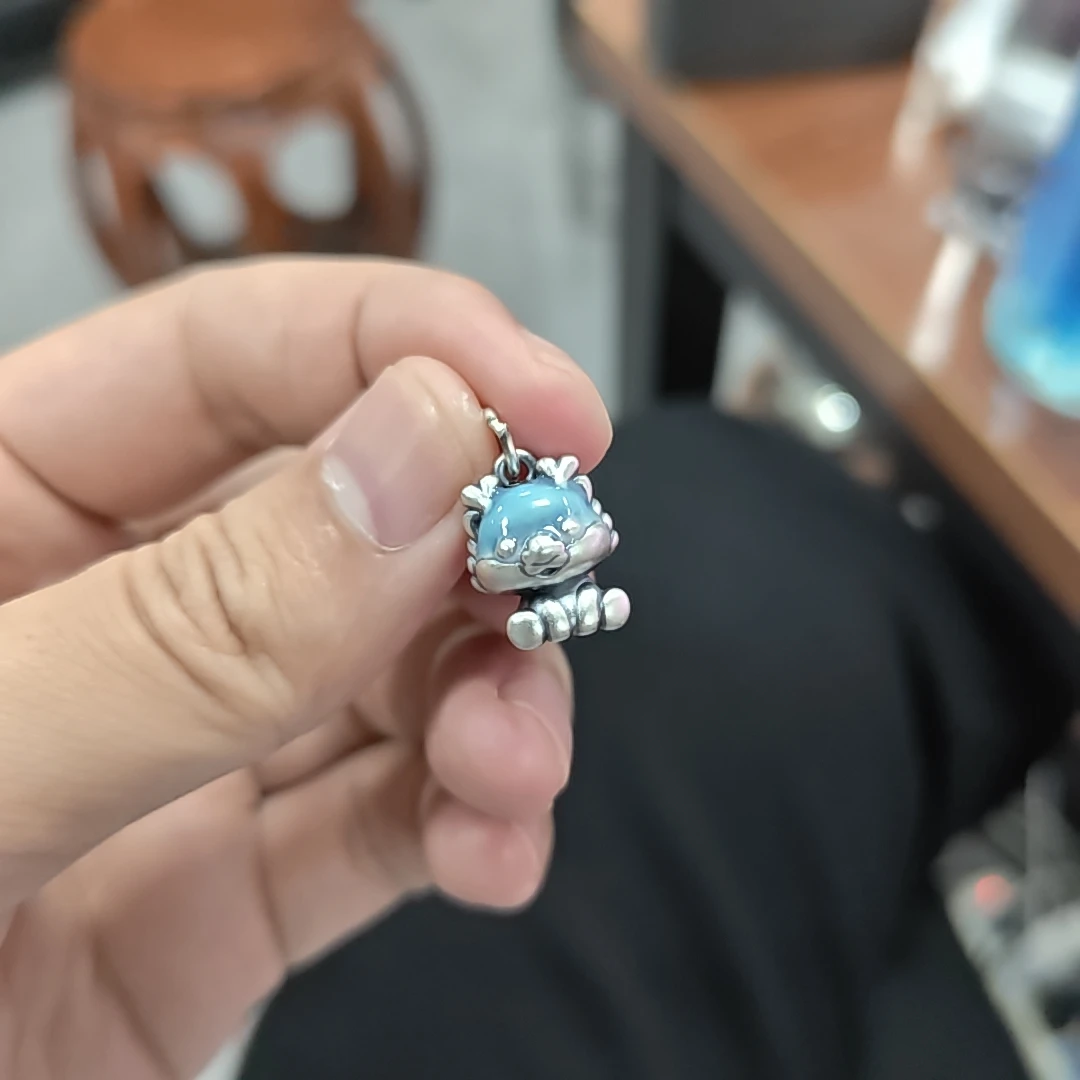 九乐 足银银制品 999坐地绿龙小吊坠