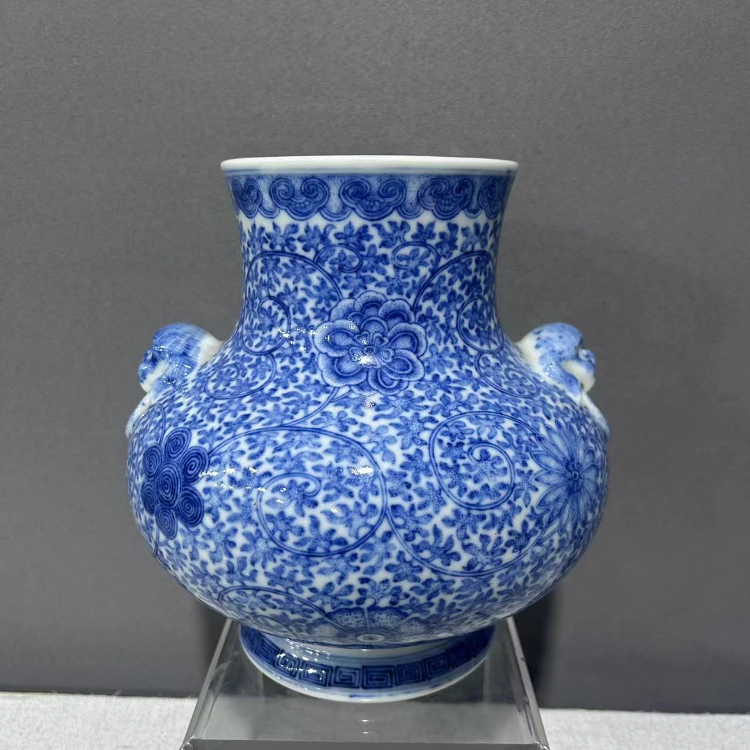 民国 青花缠枝花卉纹双耳尊（口径9.6 肚径17 高17.6）