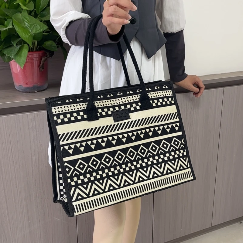 托特大容量2025新款单肩包包女通勤帆布手提购物袋外出旅行通勤包