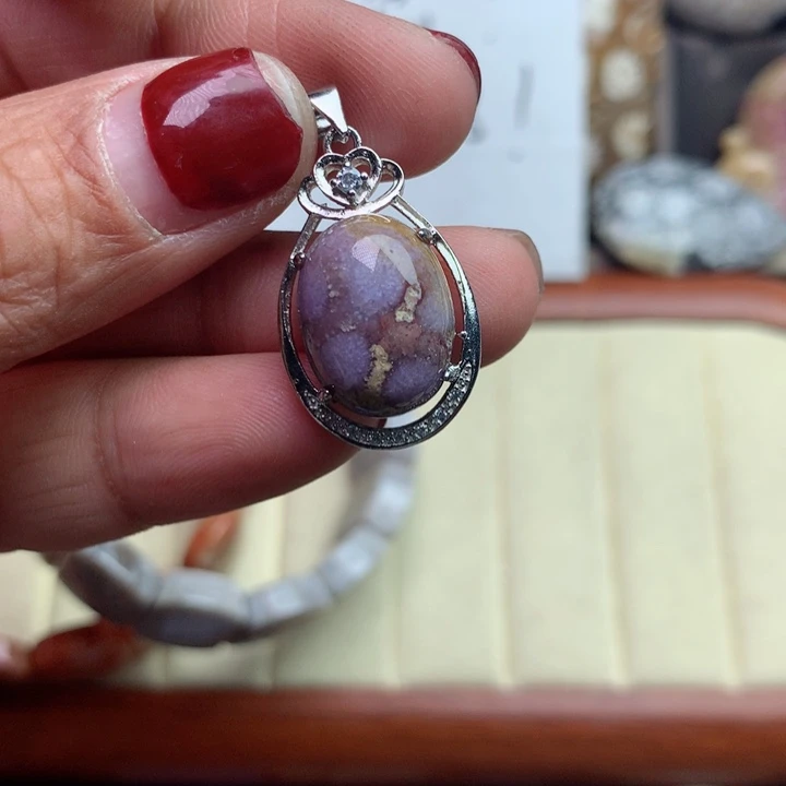 硅化珊瑚（珊瑚玉）颈饰未镶嵌