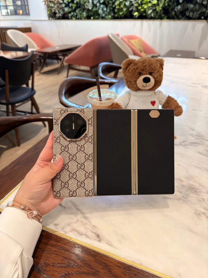 适用于华为MateXT/XTs三折叠 电镀闪星星压花折叠手机壳 单后壳