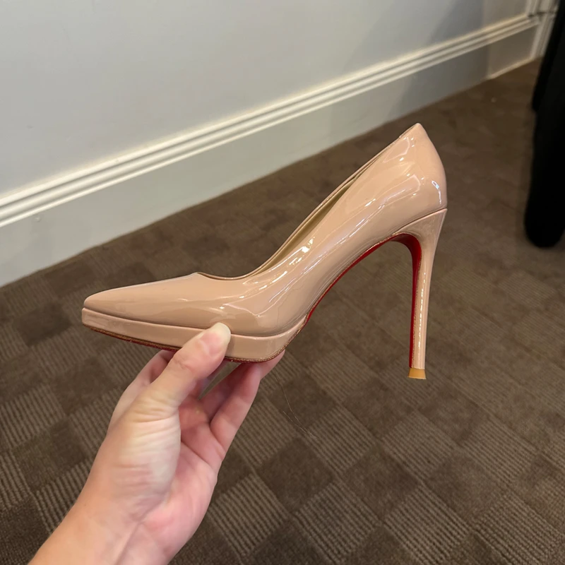 裸色高跟鞋女2025新款防水台不累脚漆皮性感红底细跟尖头百搭单鞋