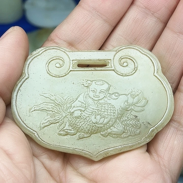 我***兽和田玉（青白玉）未镶嵌颈饰