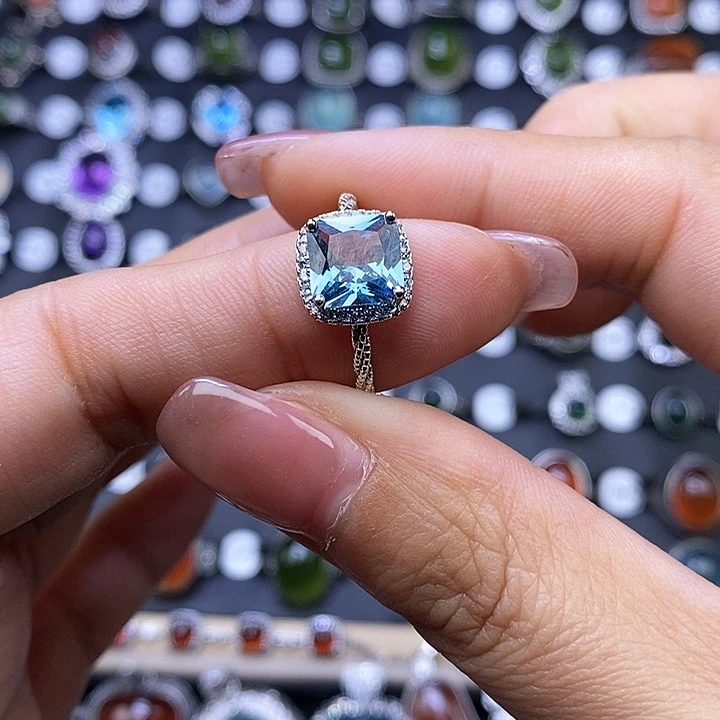 海蓝宝石戒指银S925镶嵌心****）