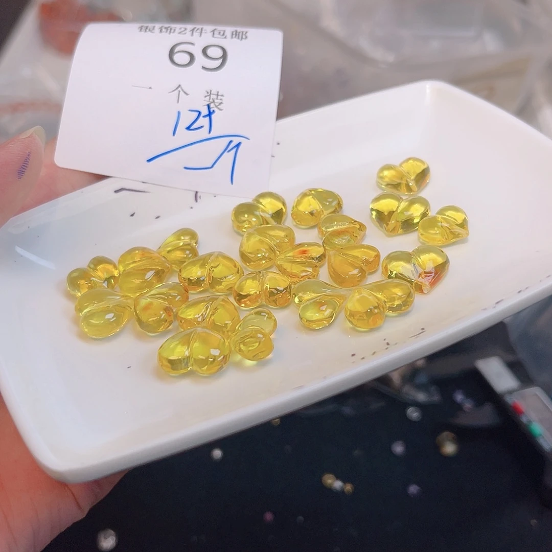 未镶嵌水晶珠宝半成品69 。