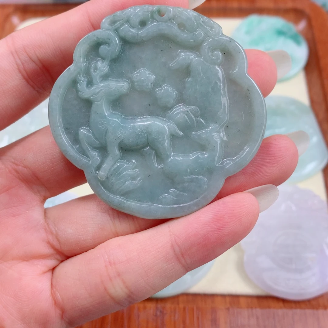 翡翠未镶嵌颈饰天然缅甸A货翡翠