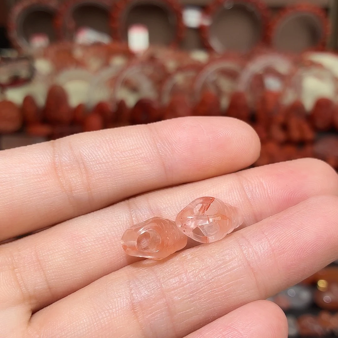 南红玛瑙未镶嵌颈饰金刚杵