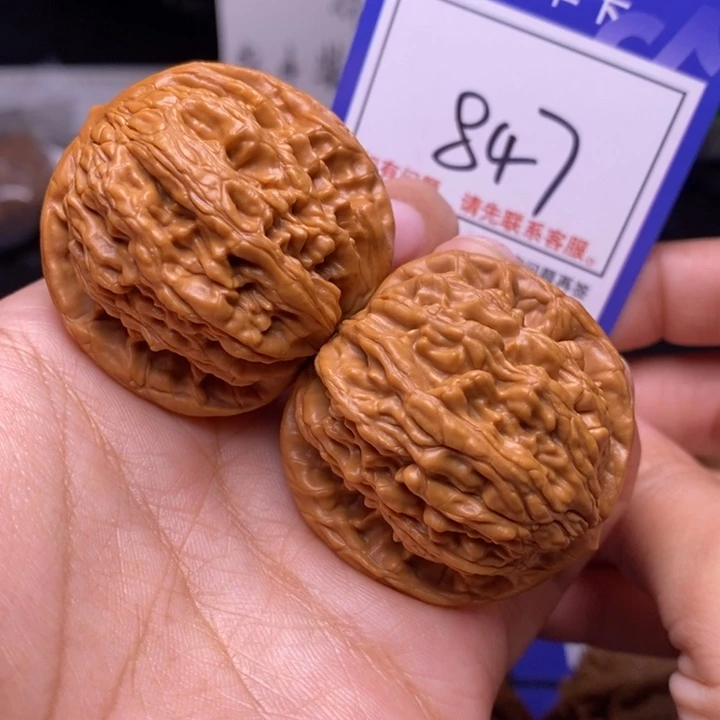 文玩核桃把件41虎头817