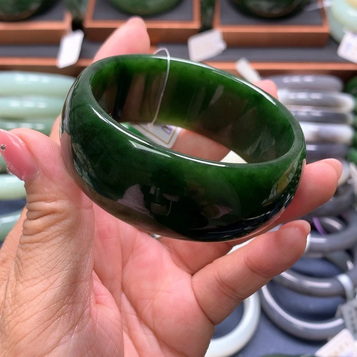 【闪购商品】未镶嵌手镯和田玉（碧玉）22