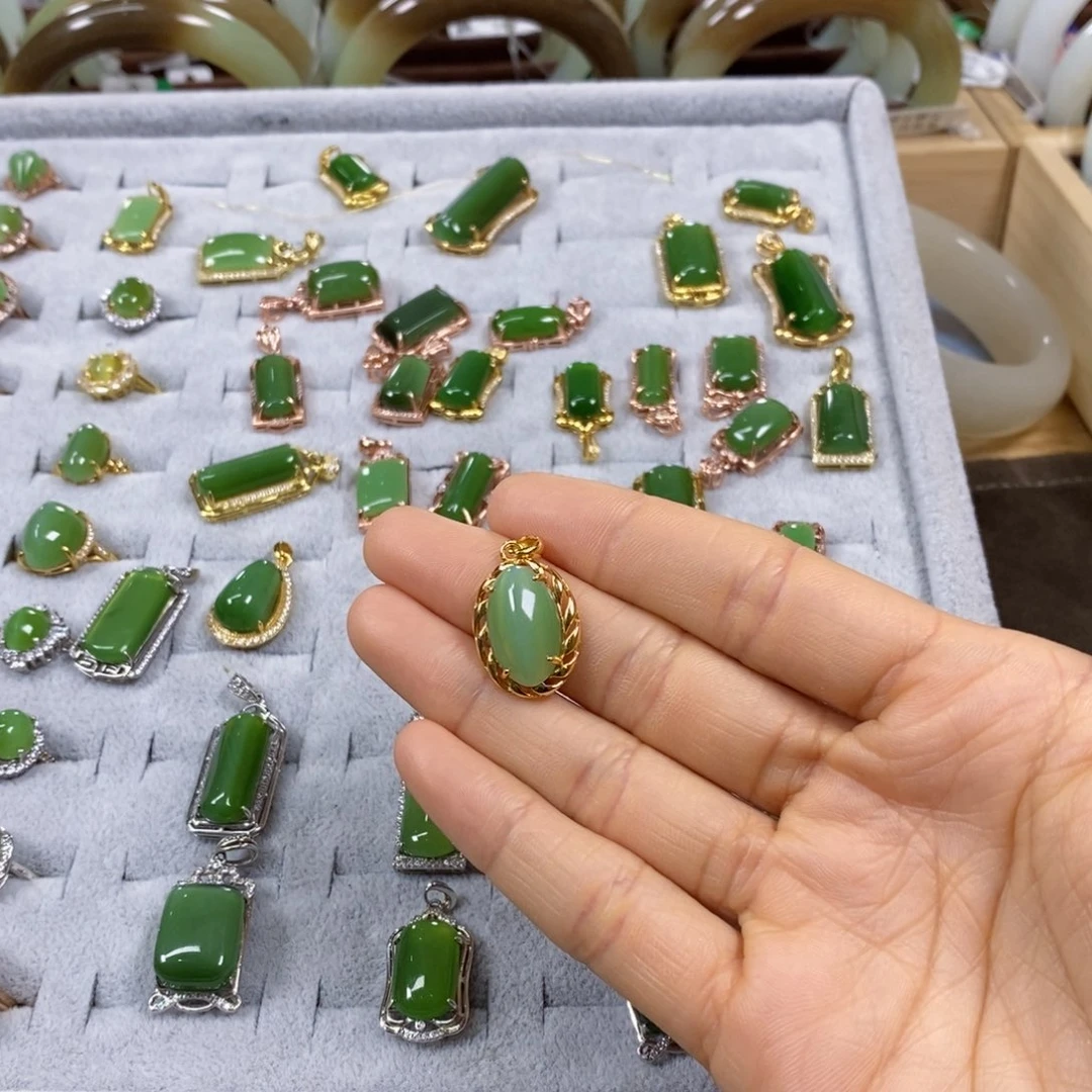 和田玉（碧玉）未镶嵌颈饰