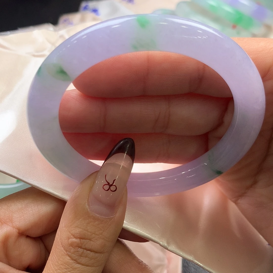 翡翠未镶嵌手镯（圆镯）41号