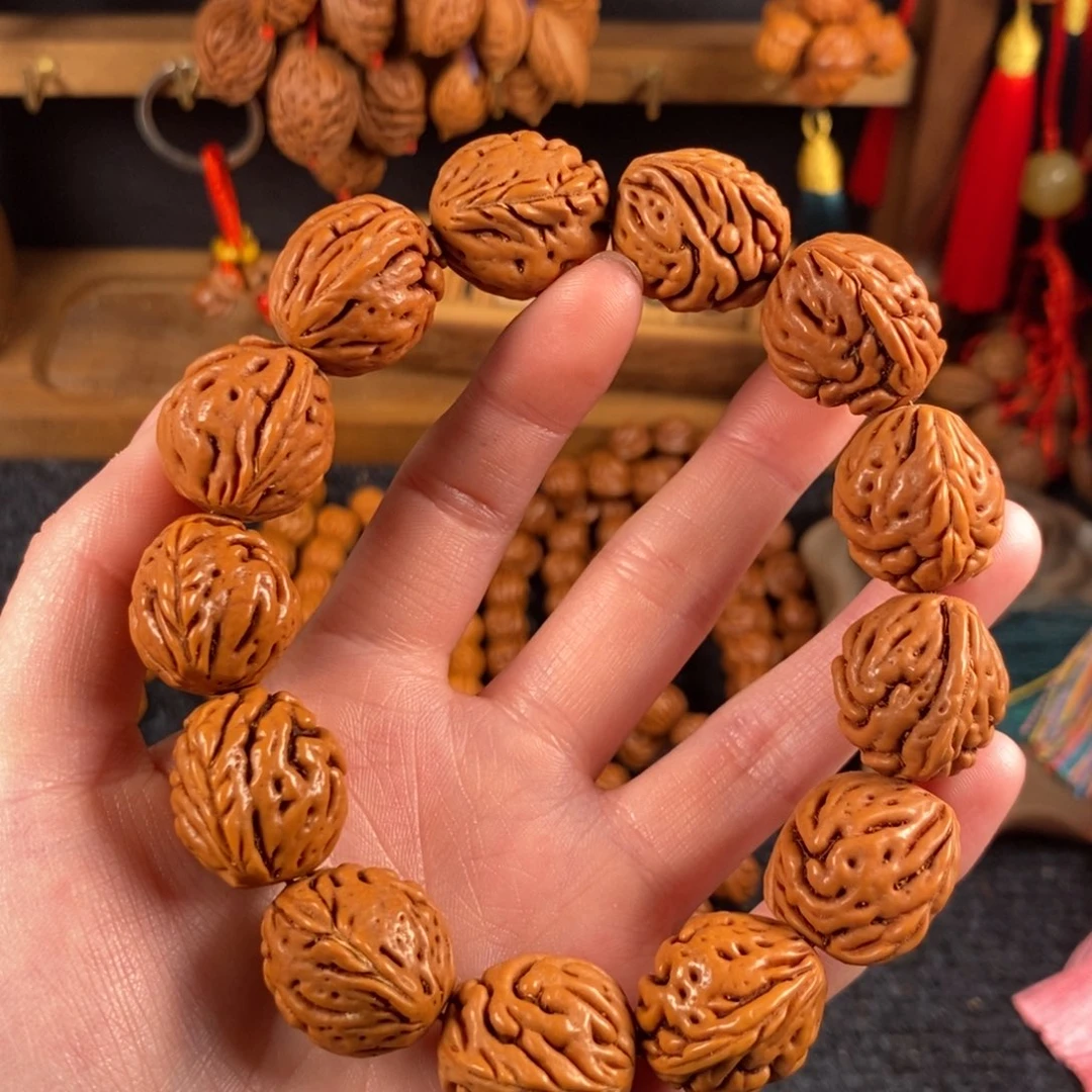 吊坠桃核桃枭手串