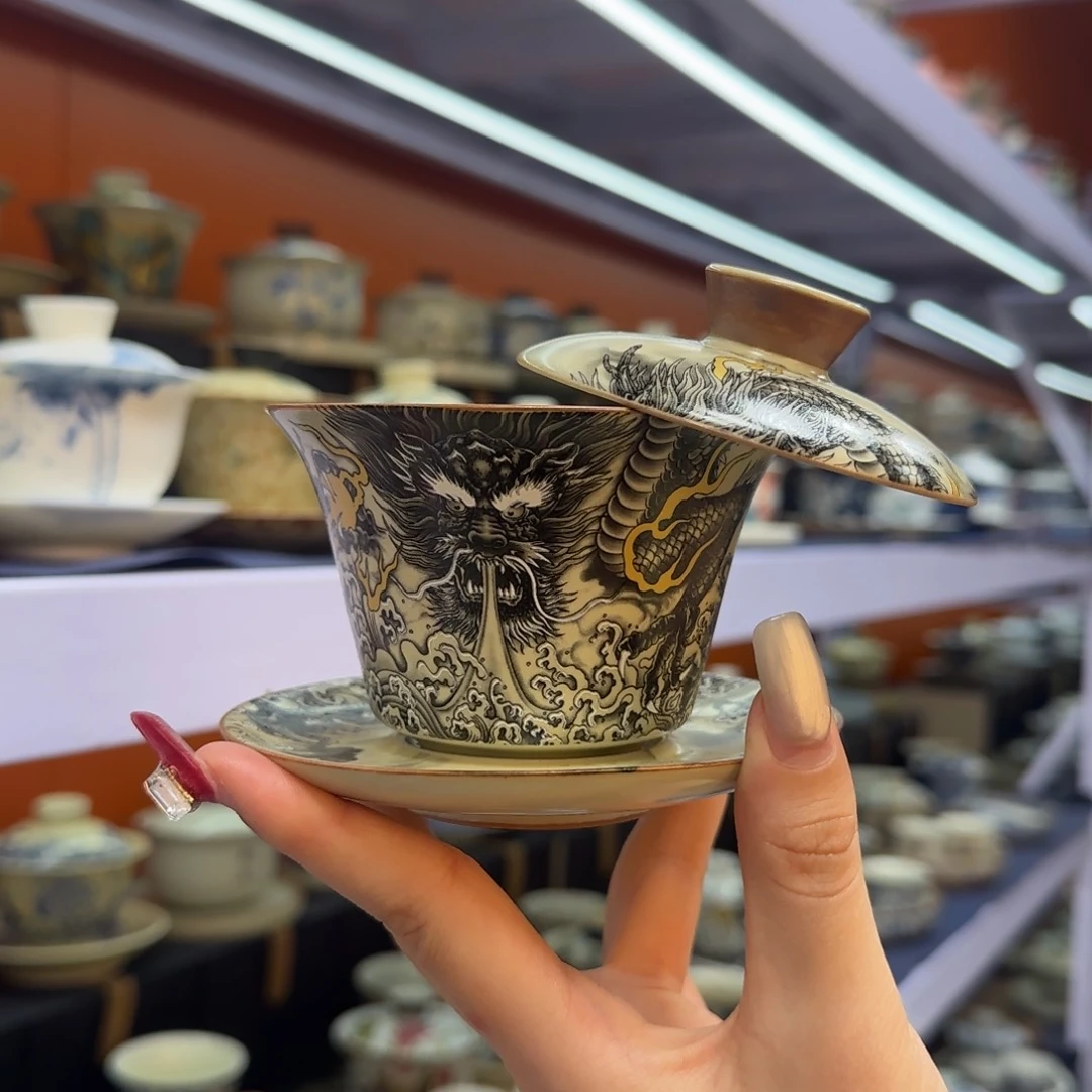 我在外面吃饭呢你在哪