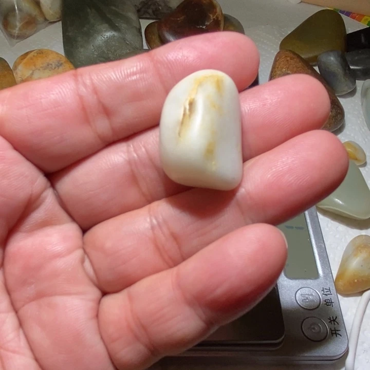 小***古和田玉（子料）未镶嵌颈饰