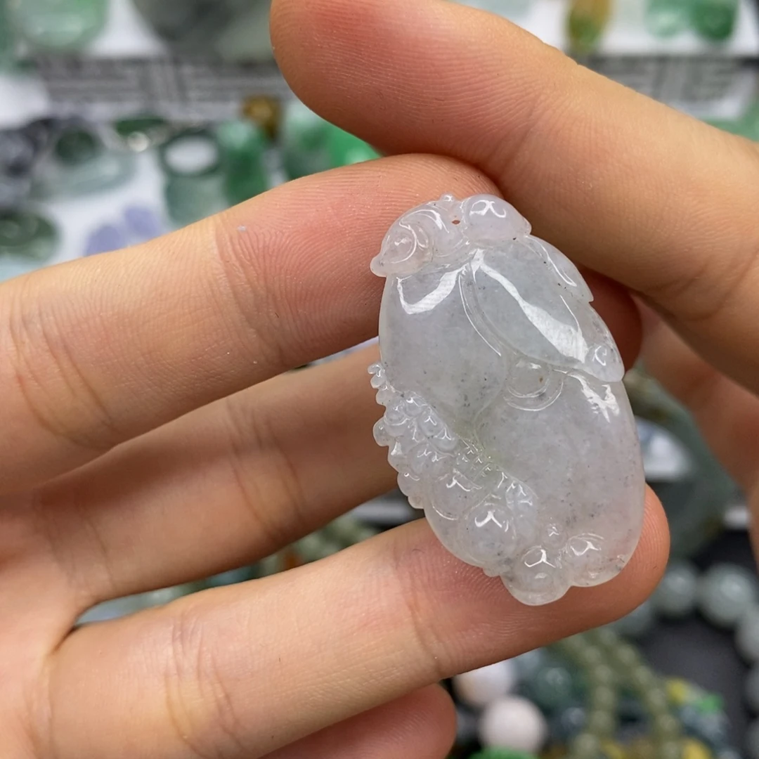 翡翠未镶嵌颈饰瓜